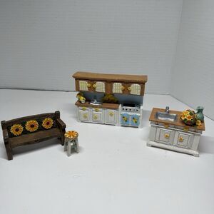 4 Piece Dollhouse Sunflower Kitchen Set